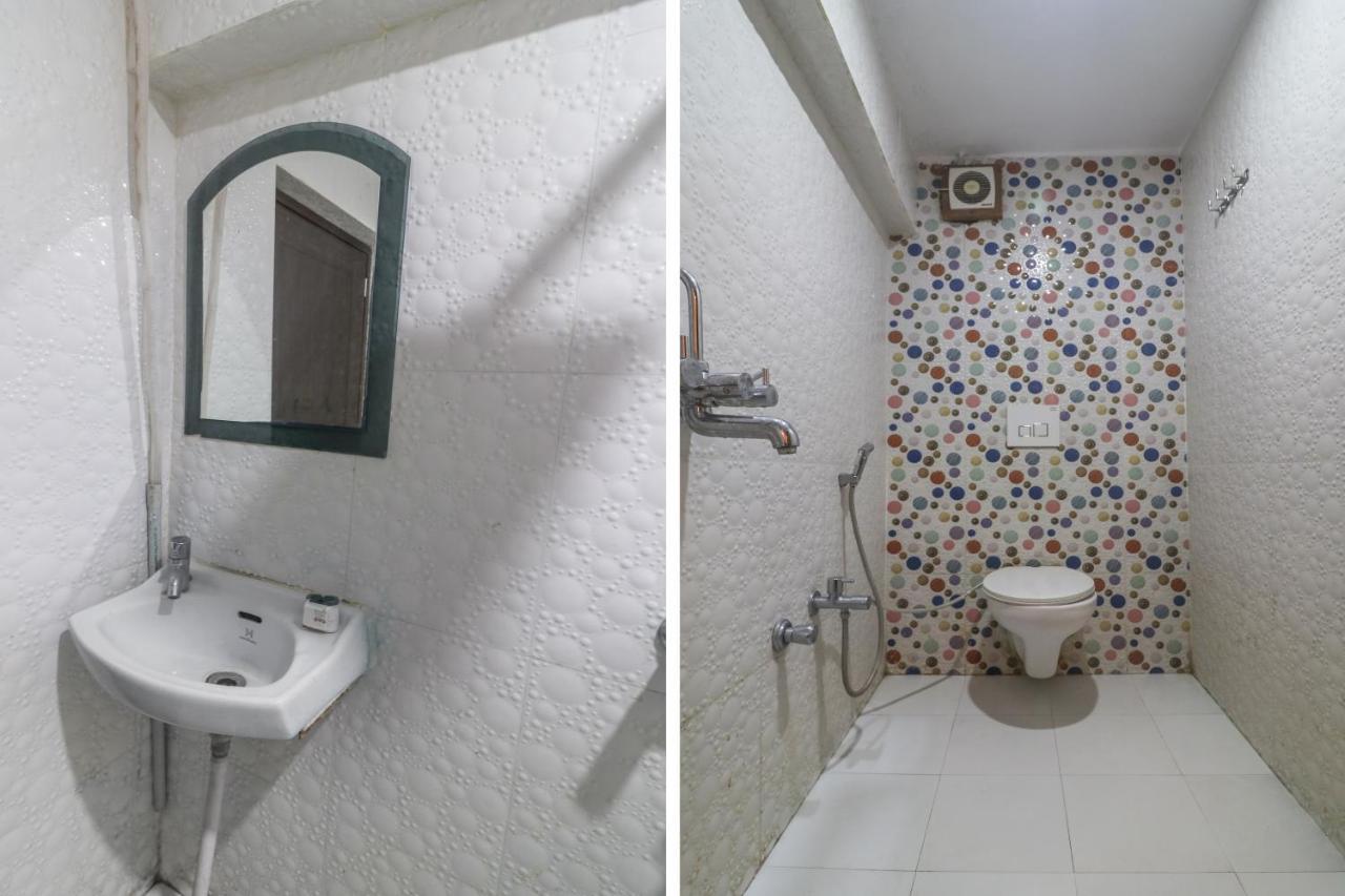 Oyo 60651 Hotel Arya Varanasi Bagian luar foto
